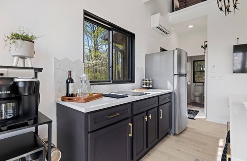Alexander House | Blue Heron Hideaway & Lofty Ledges Hangout