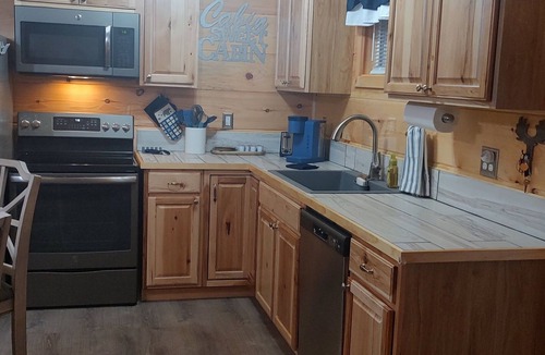 Mountain Rest Cabin | Blue Laurel is nestled in the peaceful little town of Mountain Rest, SC .