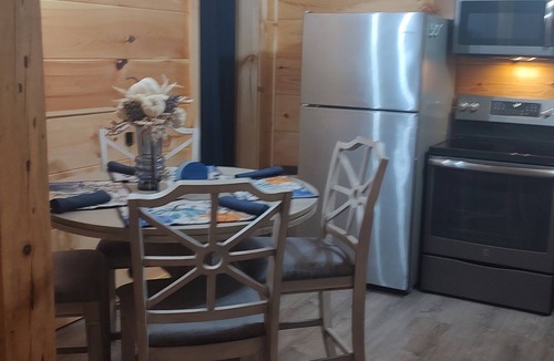 Mountain Rest Cabin | Blue Laurel is nestled in the peaceful little town of Mountain Rest, SC .