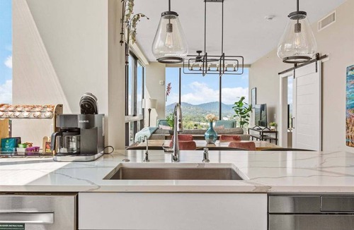 Downtown Asheville Condo | Blue Ridge Escape | Arras Vacation Rentals