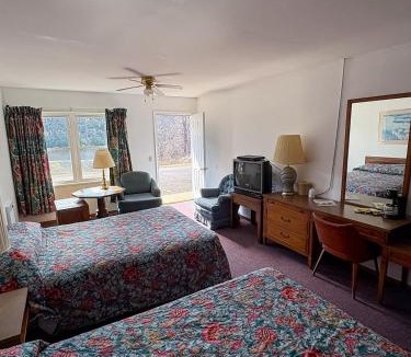 Meadows Of Dan Hotel | Blue Ridge Mountain Inn