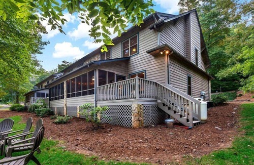 Frank House | Blue Ridge View | Pet Friendly, Deck, Grill + EV Charger