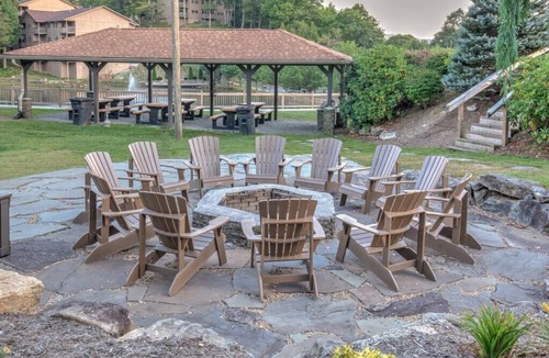 Banner Elk Villa | Blue Ridge Village (Banner Elk) - 2 Bedroom Villa