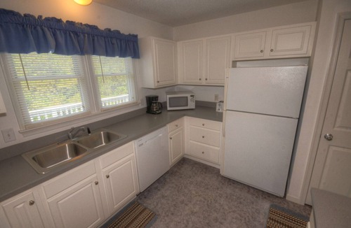Southern Shores House | Blue Turtle Beach House with 2 pools, hot tub near beach in Chicahauk, Free Heat