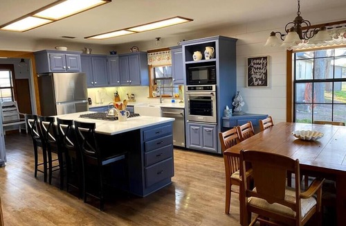 Belton House | Bluebonnet Ridge - Historical Family Farm!