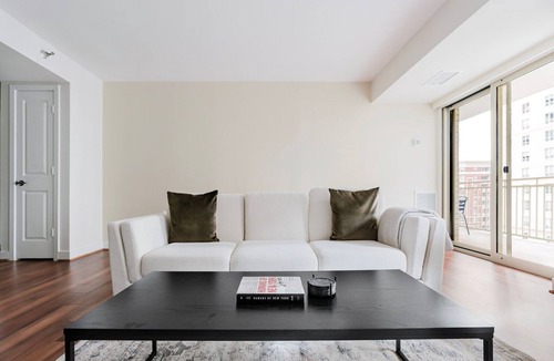 Ballston Apartment | Blueground | Ballston, fitness center, nr Arlington Cemetery