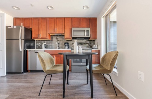 Ballston Apartment | Blueground | Ballston, pool & BBQ, nr arts & park