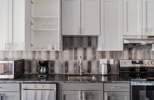 Chevy Chase Apartment | Blueground | Chevy Chase, rooftop, nr Rock Creek Park