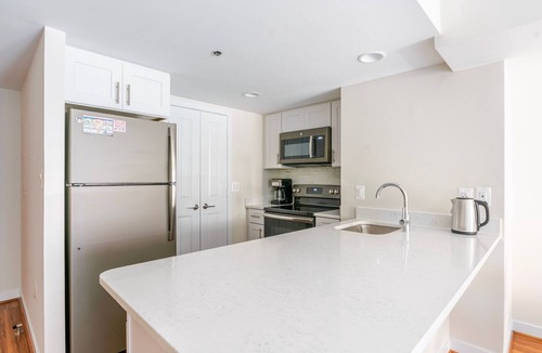 Court House Apartment | Blueground | Clarendon, fitness center, nr Arlington Cemetery