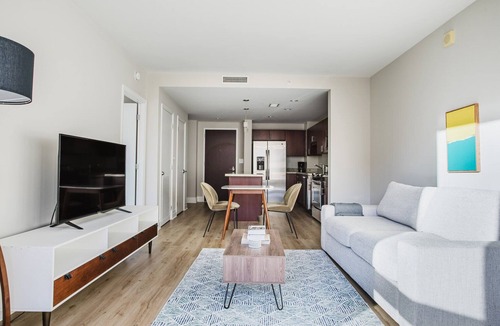 George Washington University Apartment | Blueground | Foggy Bottom, pool & gym, nr metro
