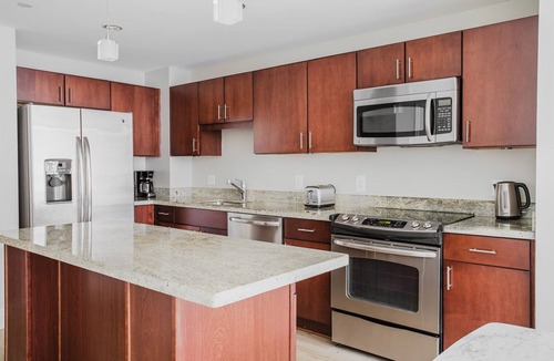 George Washington University Apartment | Blueground | Foggy Bottom, pool & gym, nr metro