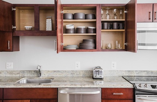 George Washington University Apartment | Blueground | Foggy Bottom, pool & gym, nr metro