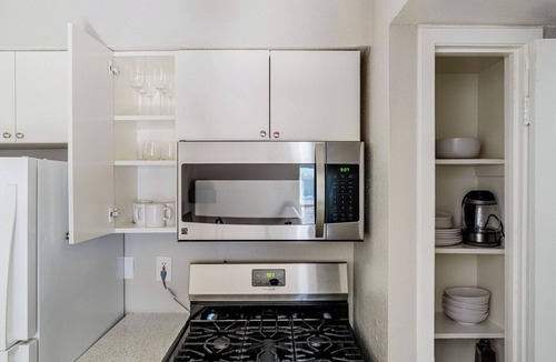 Cherrywood Apartment | Blueground | Mueller 1bd, BBQ, Pool, AC, nr Downtown