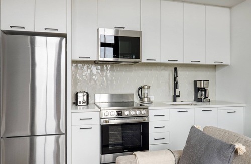 Gallaudet Apartment | Blueground | Northeast Washington, pool, nr Union Market