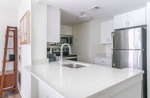 Penn Quarter Apartment | Blueground | Penn Quarter, fitness center, nr National Gallery of Art