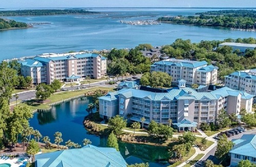 Palmetto Dunes Condo | Bluewater - 3BR/3BA - Stunning Views of Intercoastal Waterway in HHI!
