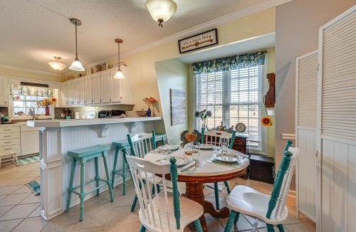 Bath House | Boat Dock & Fire Pit: Waterfront Bath Getaway!