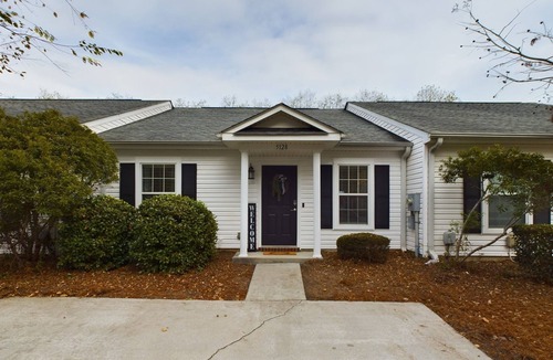 Augusta House | Bohemian Bungalow: 2BR Townhome