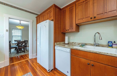 Kenilworth House | Bohemian Paradise | Near Downtown | Monthly Stays!