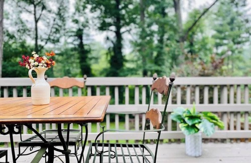 Kenilworth House | Bohemian Paradise | Near Downtown | Monthly Stays!