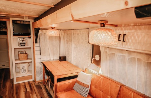 Millville House | Boho Farmhouse Camper with AC in Harpers Ferry