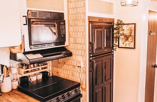 Millville House | Boho Farmhouse Camper with AC in Harpers Ferry