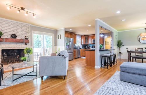 Atlanta House | Boho Farmhouse Home Sleeps 16