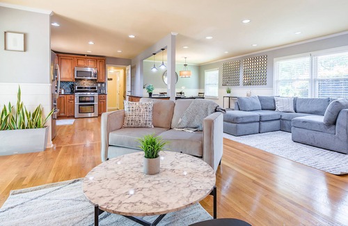 Atlanta House | Boho Farmhouse Home Sleeps 16