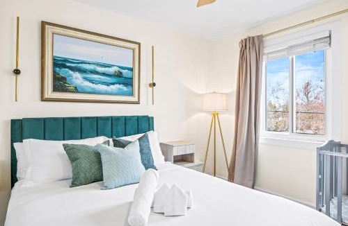 Old Town Alexandria House | Book Now!- Fenced Yard - BBQ Grill & 4 Tvs -Luxury Getaway -Floyd's Freedom-