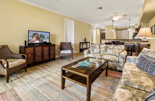 Waikoloa Condo | Bottom floor villa with privacy and great golf course view.