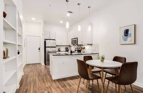 Travis Heights Apartment | Boulevard Stays - South Congress