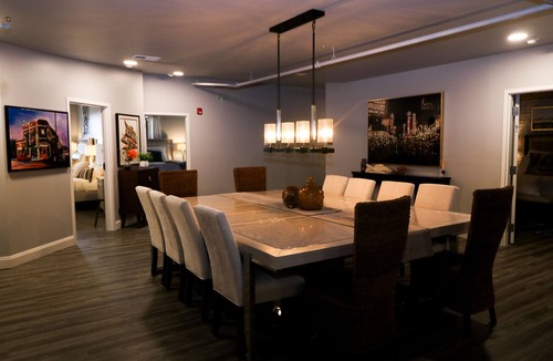 Seneca Apartment | Boutique hotel in historic downtown Seneca. Room #2 Owners Suite. Q/K combo.