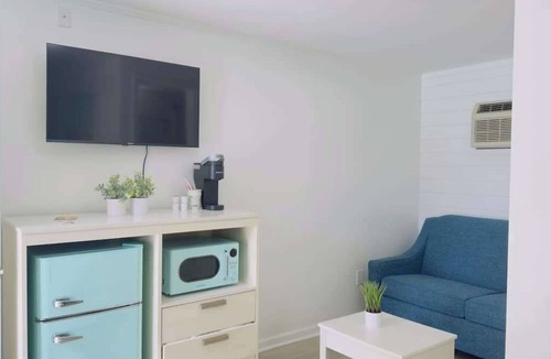 Downtown Myrtle Beach Apartment | Boutique on the beach, Studio #125 + Pool