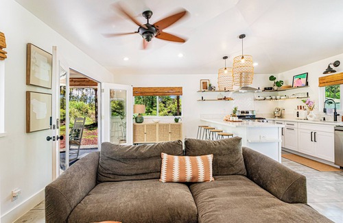 Keaau House | Brand new 2 bedrm/1 bath on .3 acre - privacy, style, class! Impeccable design!