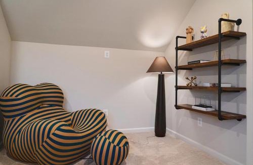 Upper Marlboro House | Brand New Rooftop Luxe 4BR 5BA 15 Min to DC MGM