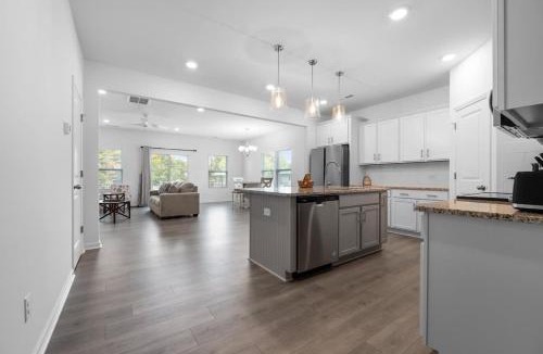 Greensboro House | Brand New Townhome 2024 Great Deal