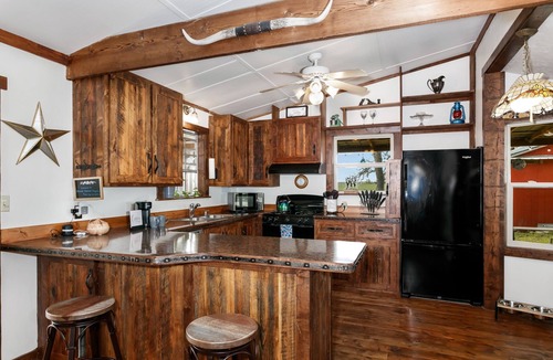 Willow City House | Brandi's Bluebonnet Bungalow | 1/1 | Pets Welcome w/fee | King Bed | Fire-pit & Grill