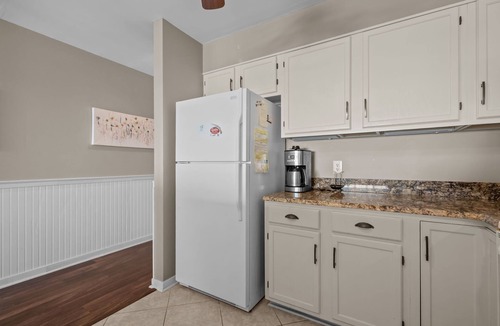 Pine Knoll Shores Condo | Breakers A-4 | Ocean Views, Pools & Beach Access