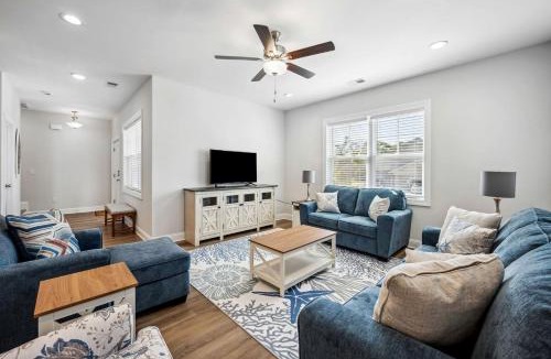 North Litchfield Beach House | Breathtaking Cottage with Fire Pit in Pawleys Island, South Carolina