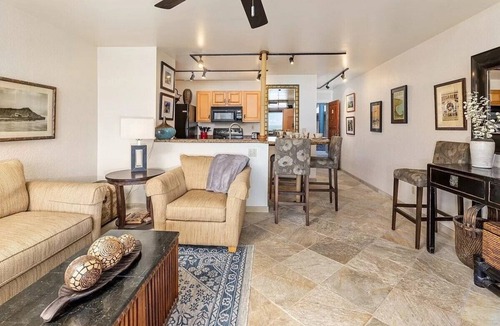 Historic Kailua Village Condo | 🏖️Breathtaking Oceanfront! | AC | Concierge Included