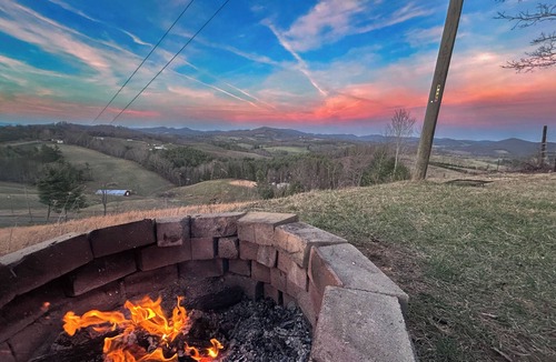Laurel Springs Cabin | Breathtaking views 1-bedroom cabin in beautiful Laurel Springs
