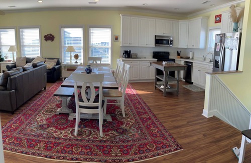 Surf City House | BreeSea, Ocean Front Family Beach Home! Beautiful Sunrise. Great Beach location!