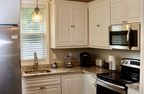Gilbert House | Breezy's Blyss Cottage On Lake Murray - Lexington - Winter Discounts!