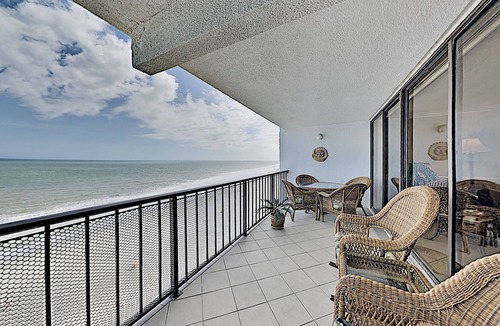 Myrtle Beach Condo | Brigadune*#14A OceanFront*Beautifully Remodeled*Grill*Heated Pool*Picnic Area