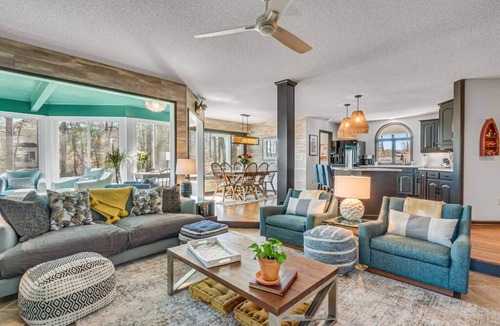 Townville House | Bright & Airy Waterfront Home