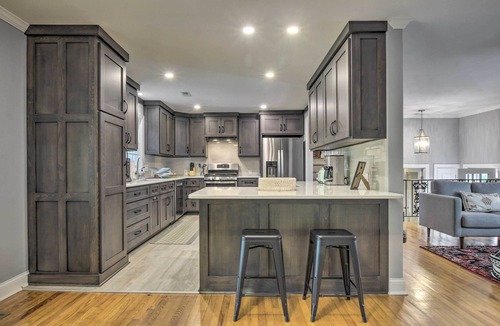 Cary House | Bright Cary Home with Deck < 15 Mi to Raleigh!
