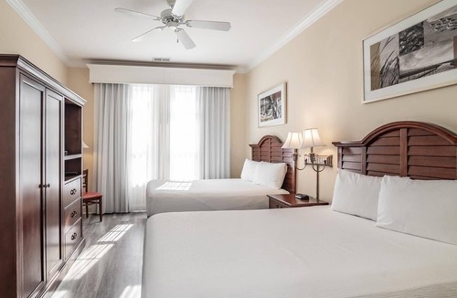 Litchfield by the Sea Hotel | Bright Coastal Haven w/Full Kitchen + Pools & Lazy River near Lowcountry Zoo