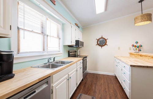 Kitty Hawk Villa | Bright Coastal Townhome | Steps to Beach | Pool, Bikes & More