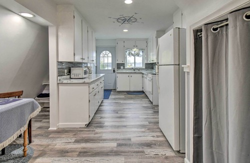 Algonac Apartment | Bright & Cozy A-Frame Studio: Steps to River!