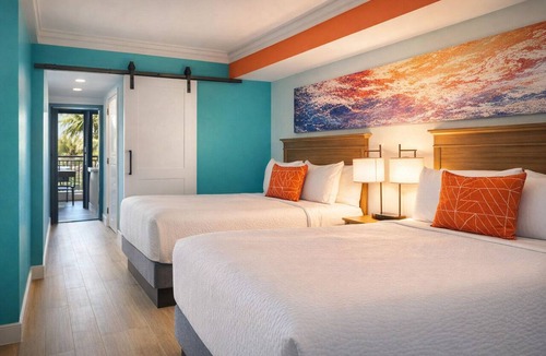 Myrtle Beach Hotel | Bright Seaside Suite with Partial Views & Relaxed Vibes